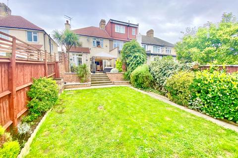 102 Rushgrove Avenue, London, NW9 6RD