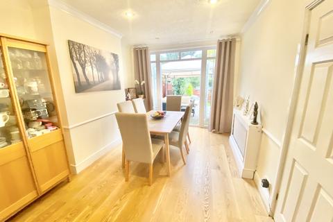 102 Rushgrove Avenue, London, NW9 6RD