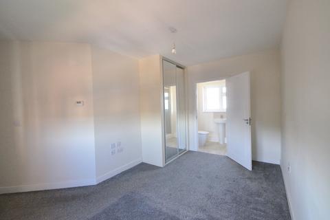 2 bedroom apartment to rent, Rose Street, Thundersley