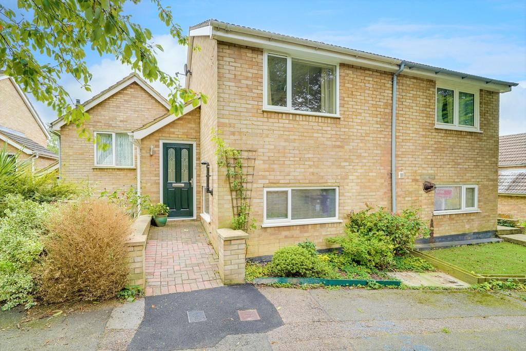 Shaftesbury Way, Royston 2 bed terraced house £285,000