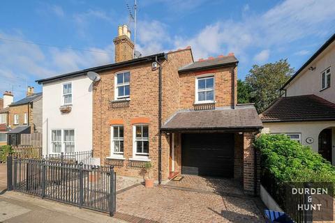3 bedroom semi-detached house for sale - Forest Road, Loughton