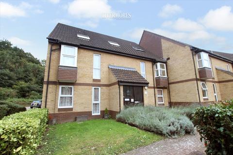 18 Heatherbank Close, Crayford, Dartford, DA1 3PN
