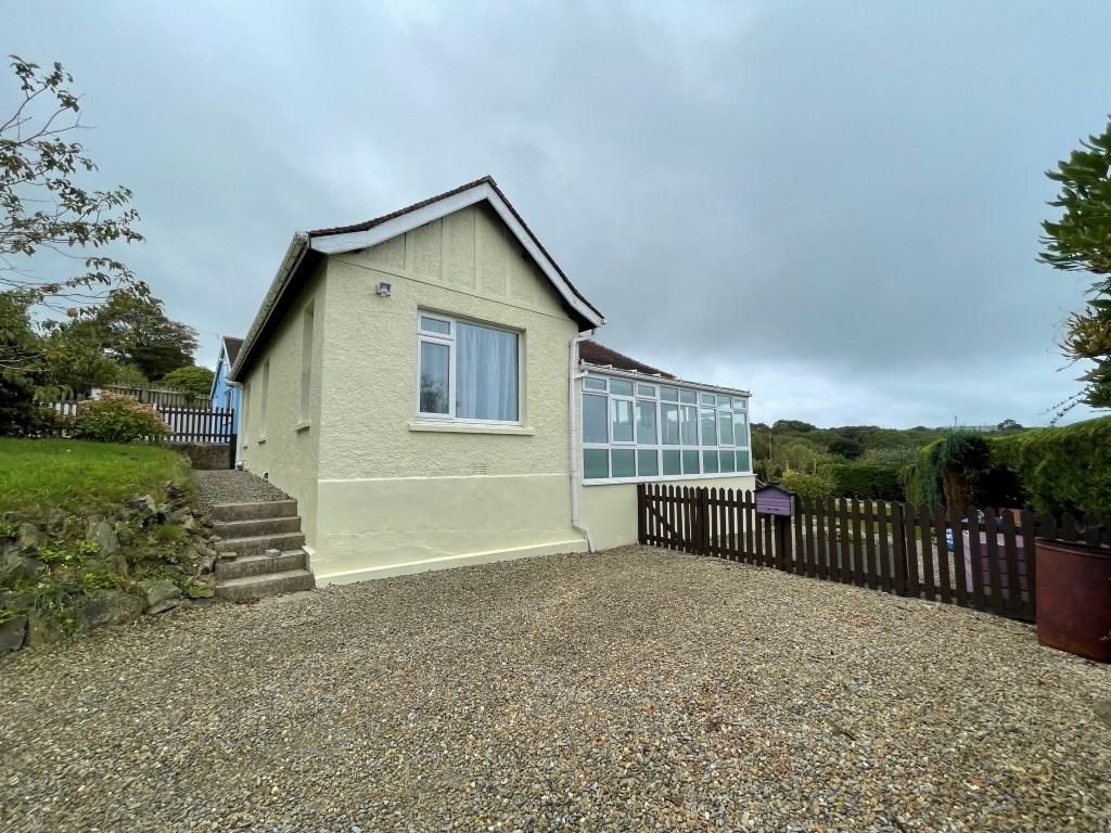 Aberporth, Cardigan, SA43 4 bed detached bungalow £375,000