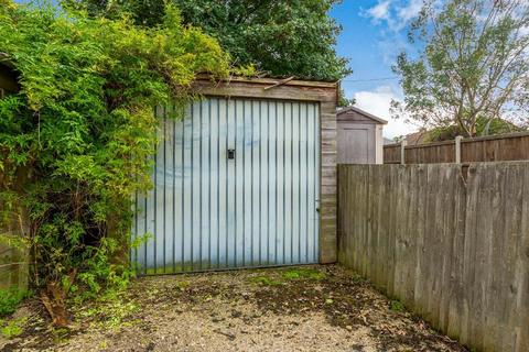 48 Lodge Crescent, Orpington, BR6 0QF