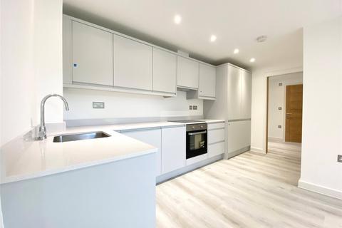 2 bedroom apartment to rent - Parkview House, 14 Oaklands Park, Wokingham, Berkshire, RG41