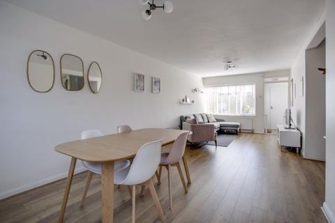 38 Fleetwood Close, Chalfont St Giles, HP8 4DR
