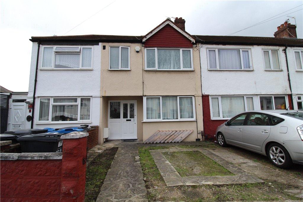 Therapia Lane, Croydon, Surrey, CR0 3 bed terraced house £1,700 pcm