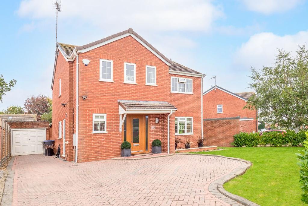 Hammerton Way, Wellesbourne, Warwick 4 bed detached house £485,000