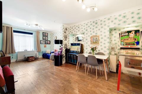 200 Moorside Road, Bromley, BR1 5ET