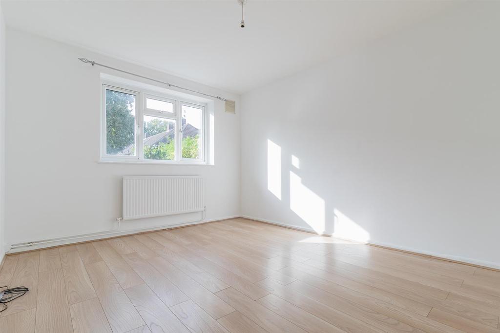 26 Blaney Crescent E6 (10).jpg