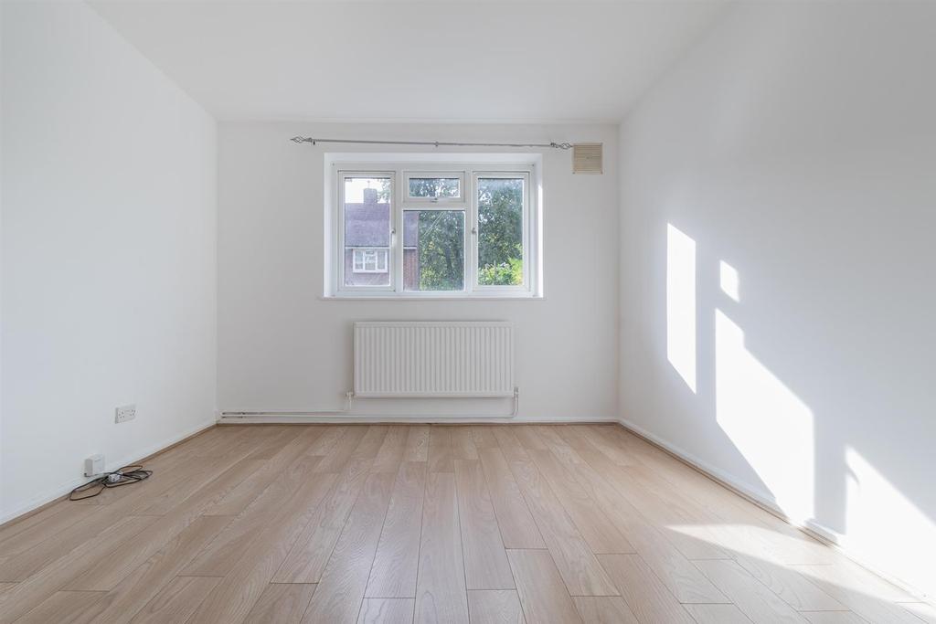 26 Blaney Crescent E6 (11).jpg