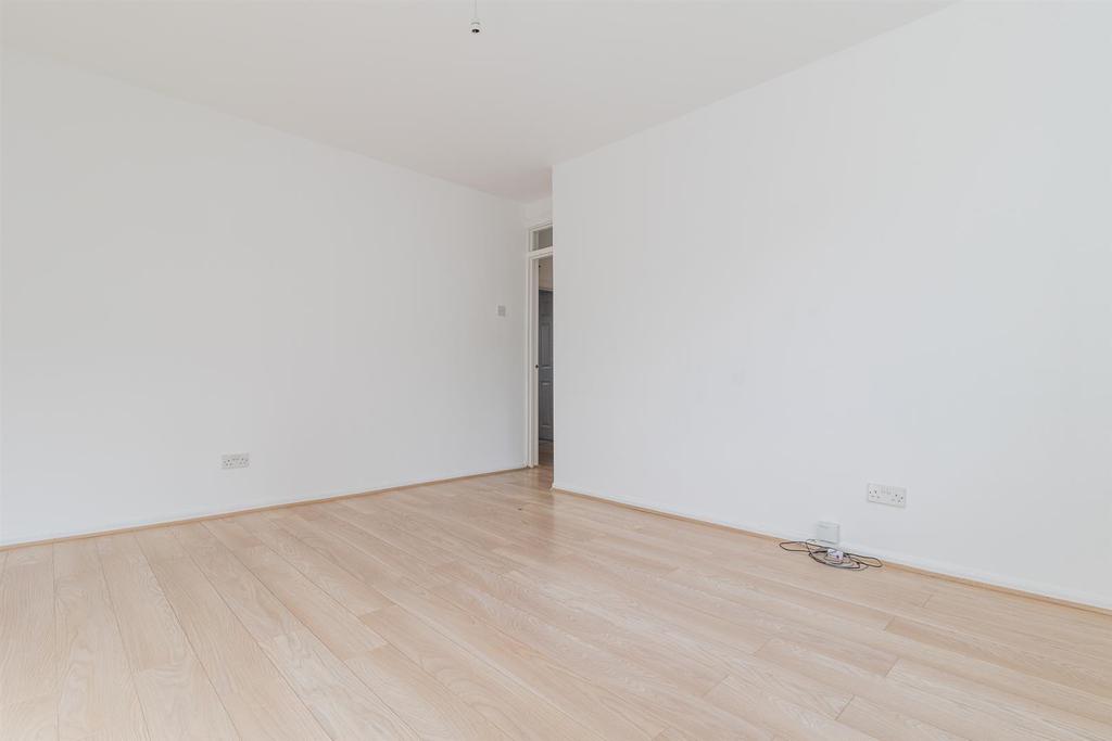 26 Blaney Crescent E6 (13).jpg