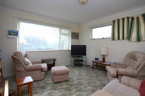 124 Barton Drive, Barton On Sea, New Milton, BH25 7JL