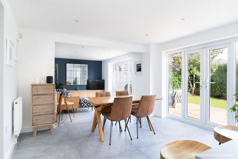 49 Cae Canol, Penarth, CF64 3RL