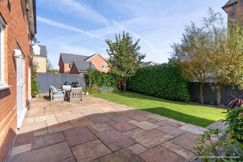 49 Cae Canol, Penarth, CF64 3RL