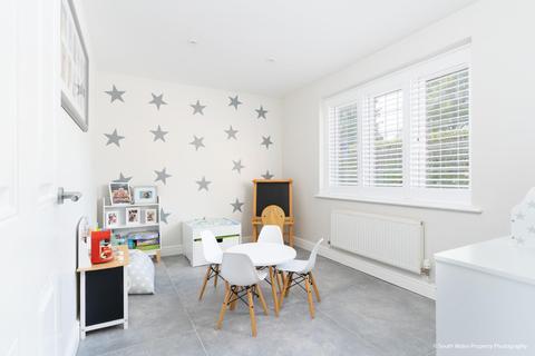 49 Cae Canol, Penarth, CF64 3RL