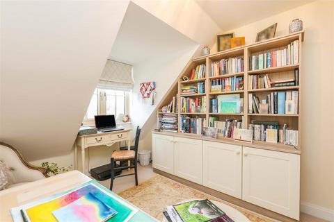 Apartment 19, Keatley Place Hospital Road, Moreton-in-marsh, GL56 0DQ