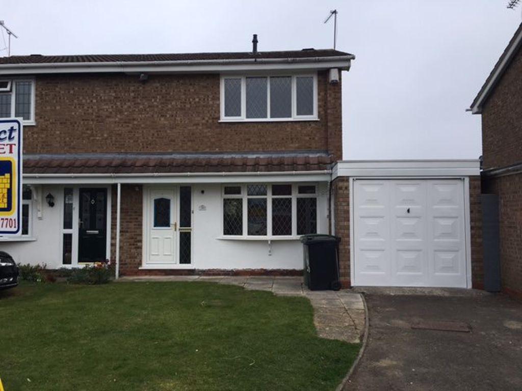 Shearwater Drive, Brierley Hill 3 bed semidetached house £825 pcm (£