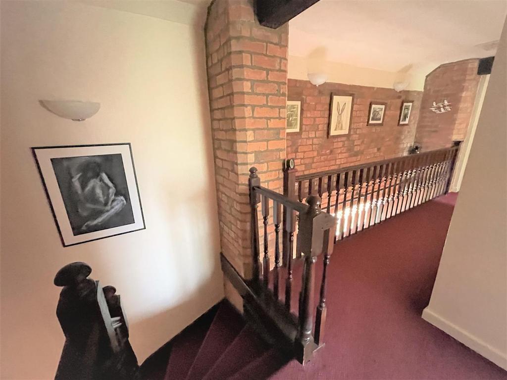 Galleried landing