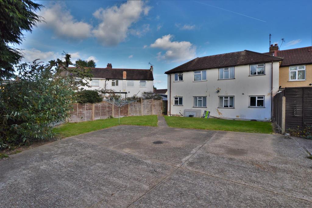 Mildenhall Road Slough Berkshire 1 bed £170,000