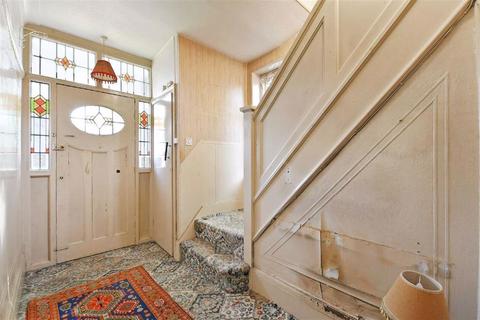14 Hallamgate Road, Sheffield, S10 5BT