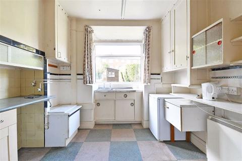 14 Hallamgate Road, Sheffield, S10 5BT