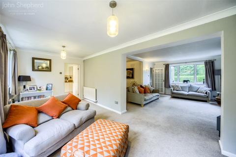 47 Ashlawn Crescent, Solihull, B91 1PS