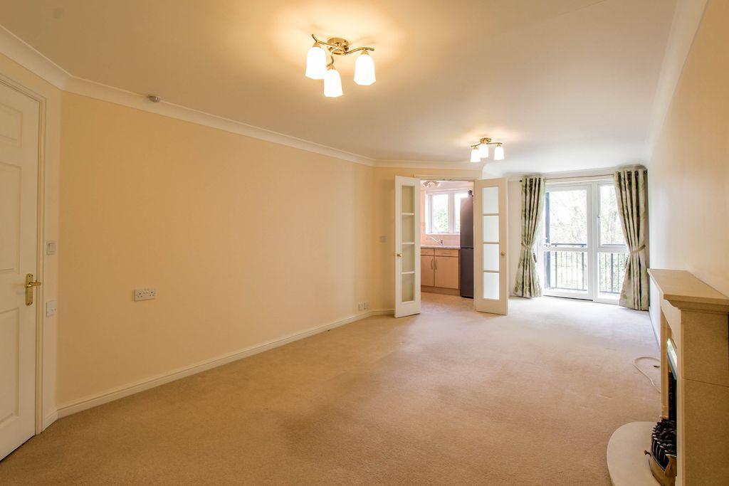 Wyndham Court, Yeovil BA21 4HB 1 bed retirement property £625 pcm (£