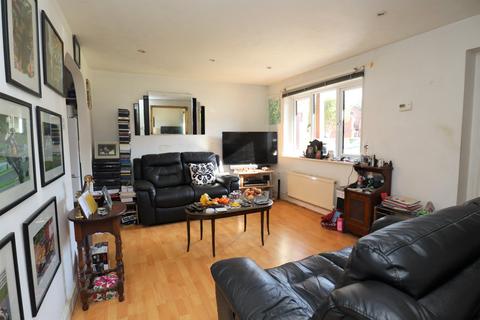 2 bedroom apartment for sale - Catalina Drive, Poole, BH15