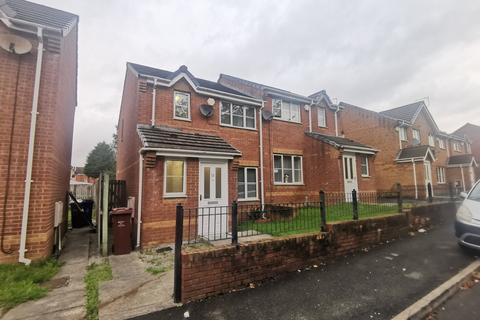 3 bedroom semi-detached house to rent, Stonefield Drive, Manchester, M8 8YH