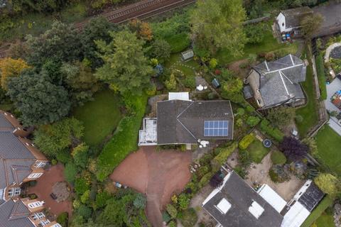 10 Springhill Road, Clarkston, Glasgow, G76 8BT