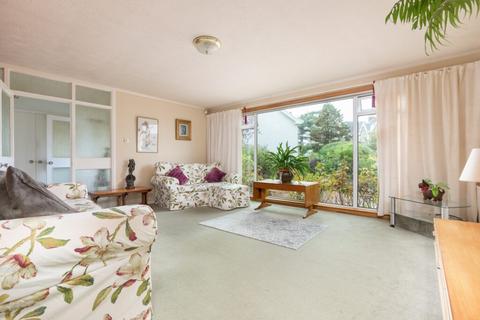 10 Springhill Road, Clarkston, Glasgow, G76 8BT