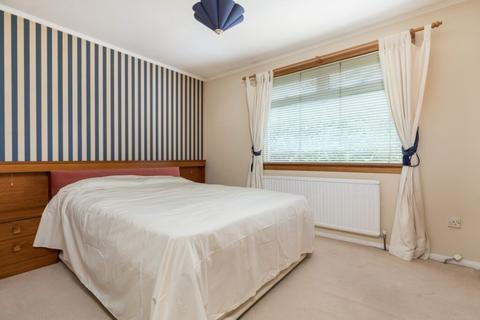 10 Springhill Road, Clarkston, Glasgow, G76 8BT