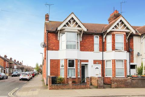 144 Castle Road, Bedford, MK40 3SN
