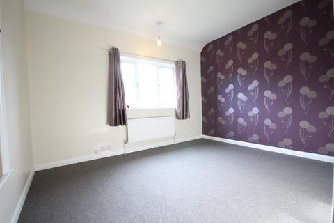 3 bedroom terraced house to rent, Stamford Road, Kettering NN16