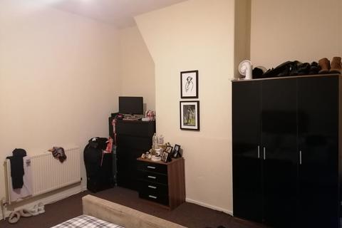 667 Ashton Road, Oldham, OL8 2RA