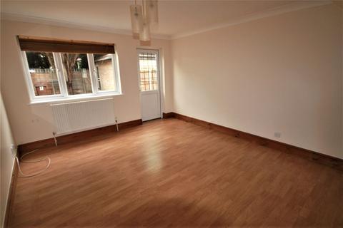 17 Runnymede Road, Stanford-le-hope, SS17 0JY