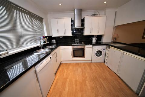 17 Runnymede Road, Stanford-le-hope, SS17 0JY
