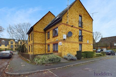 1 bedroom apartment to rent, Gresham Court, Cherry Orchard, Staines-upon-Thames, Surrey, TW18