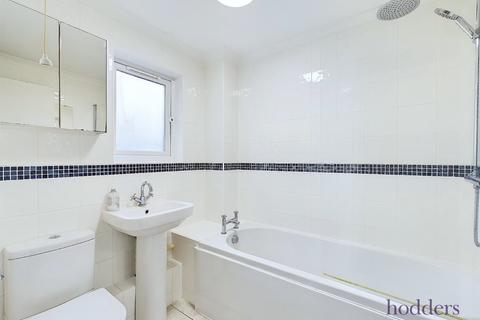 1 bedroom apartment to rent, Gresham Court, Cherry Orchard, Staines-upon-Thames, Surrey, TW18