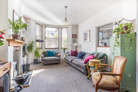 3 Chantry Place, Colyton, EX24 6LL