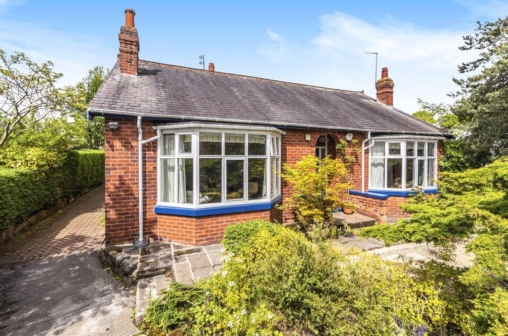 North Park Grove, Leeds LS8 1JJ 3 bed detached bungalow £550,000