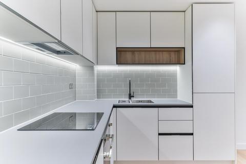 2 bedroom apartment to rent, Fermont House, Beaufort Sqaure, Colindale, NW9
