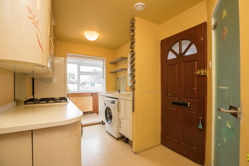 Apartment in Carshalton - View 3