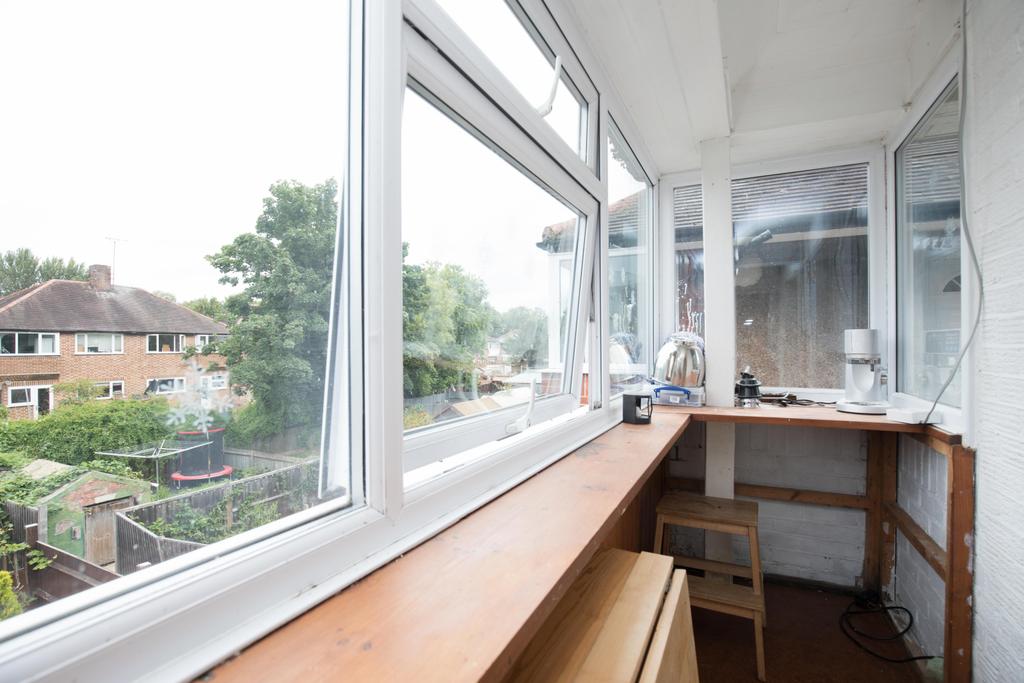 Apartment in Carshalton - View 5
