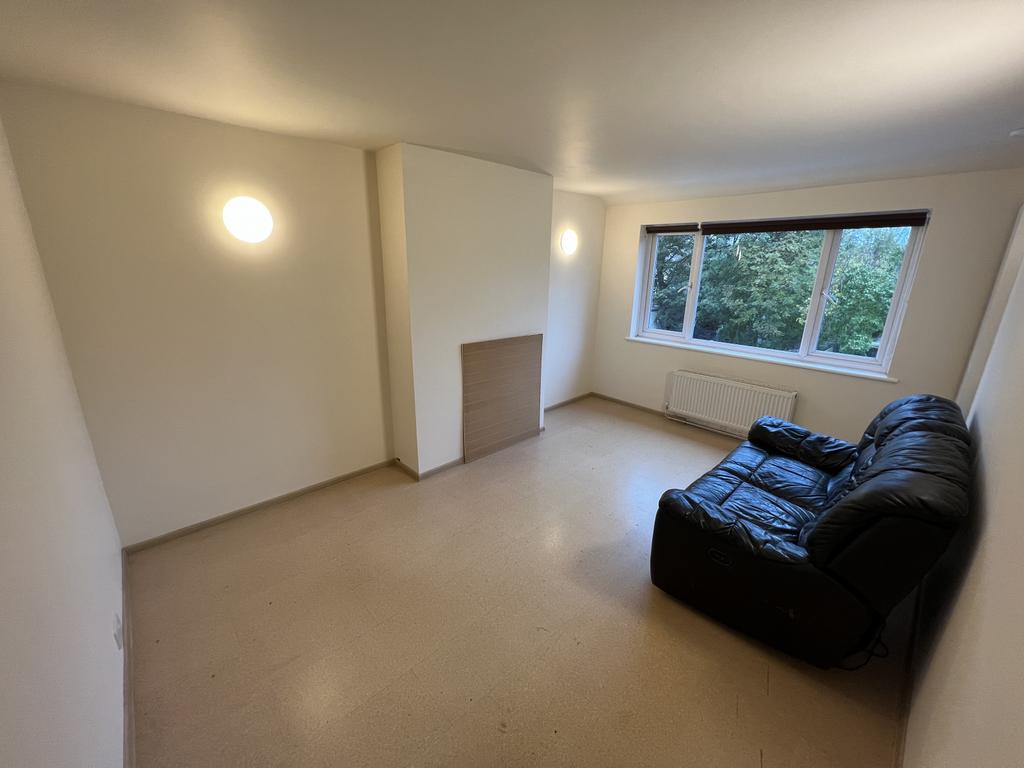 Apartment in Carshalton - More