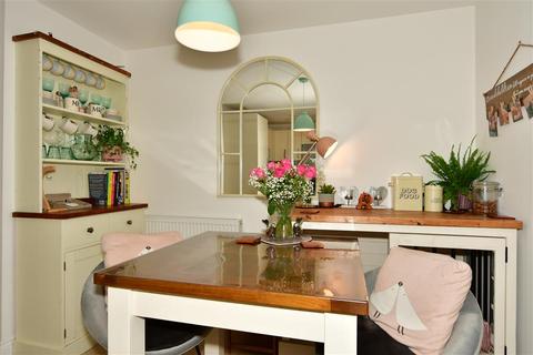 15 Moat Lane, Lower Upnor, Rochester, ME2 4GP