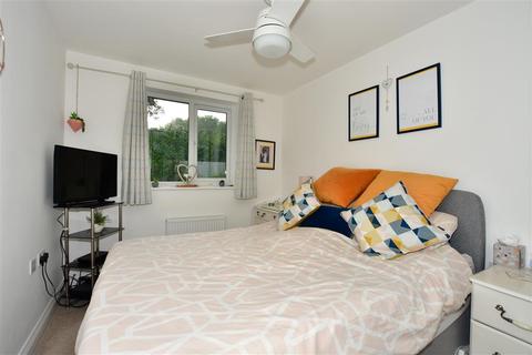 15 Moat Lane, Lower Upnor, Rochester, ME2 4GP