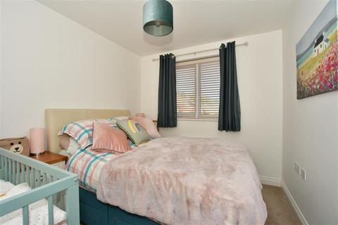 15 Moat Lane, Lower Upnor, Rochester, ME2 4GP