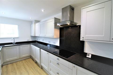 3 bedroom terraced house to rent, Kilkenny Place, Portishead, Bristol